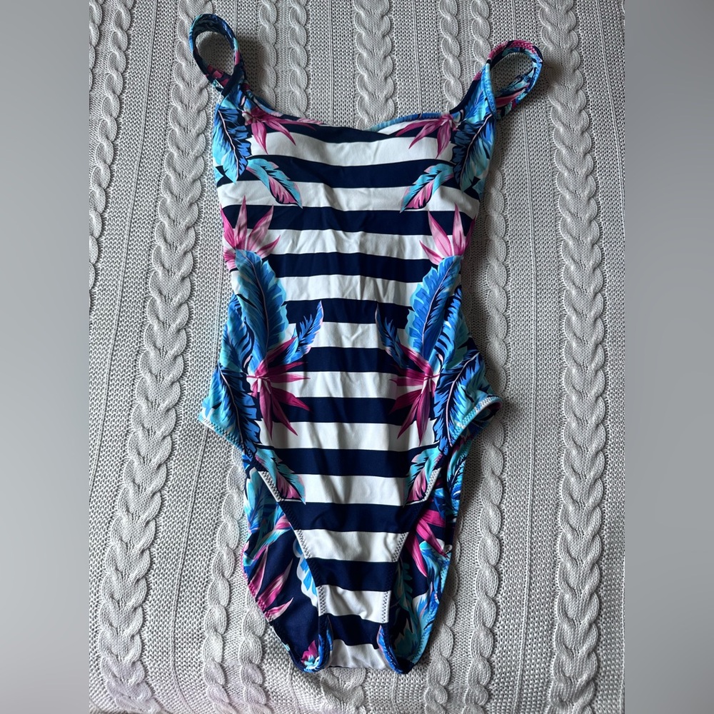 Tommy Bahama One Piece Swim Suit & Cover Up Size Small & X-Small